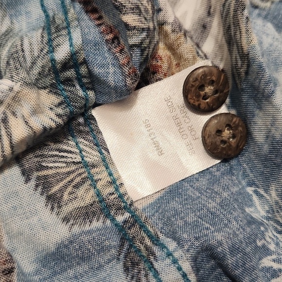 Boca Hawaiian button down - Picture 3 of 4